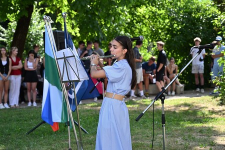 Gimnazija Ravne ponosno obeležila 34. obletnico dneva državnosti (3)